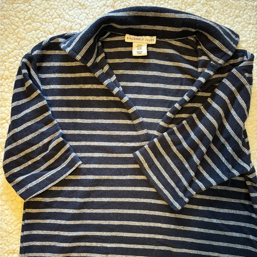 Cute thick pullover shirt